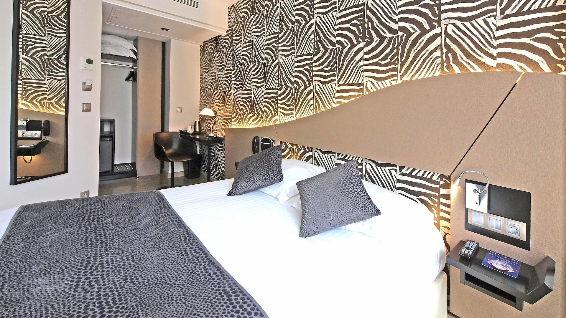 Hotel Hor Europe Paris Fransa