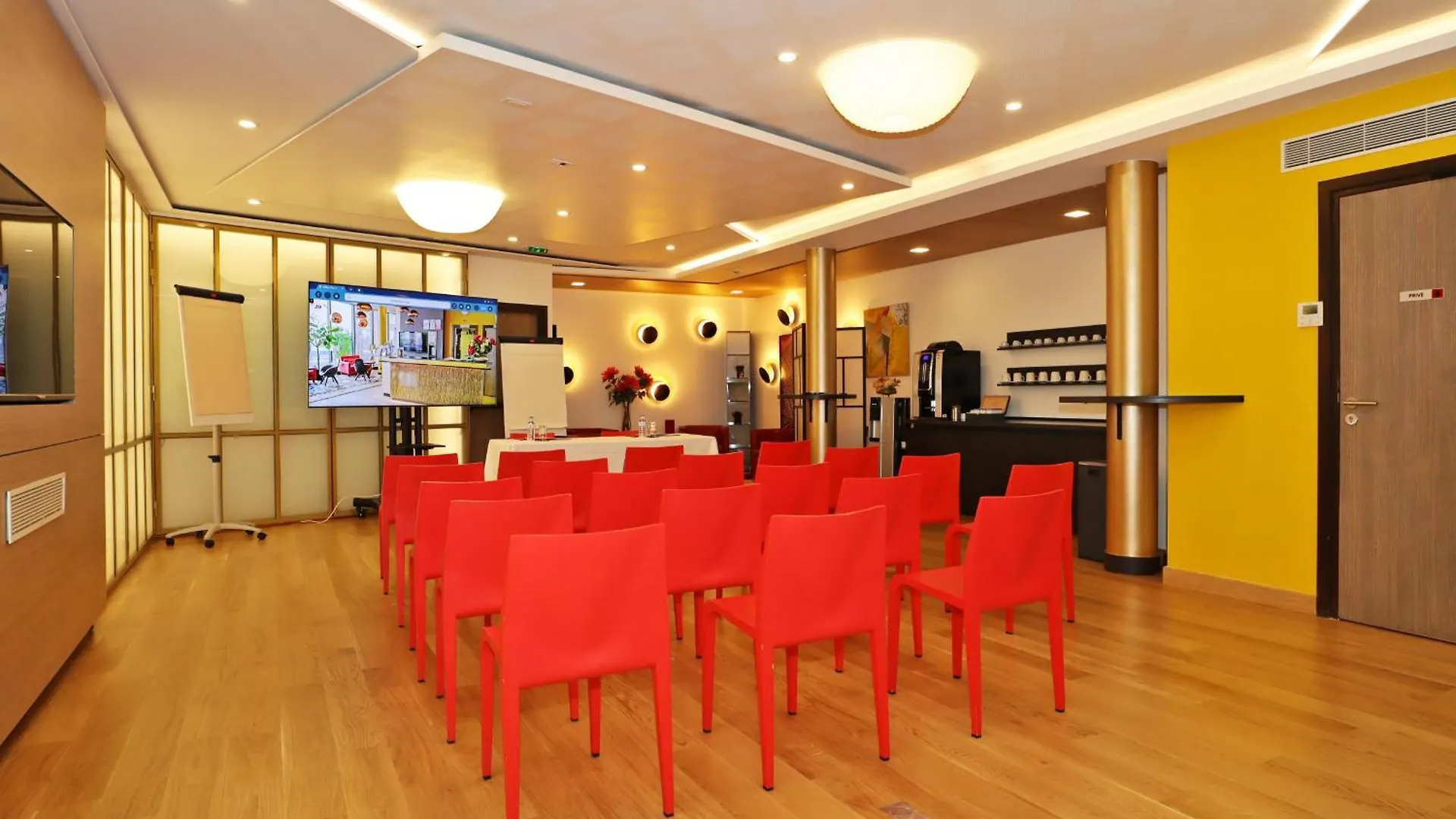 Hotel Hor Europe Paris 4*,