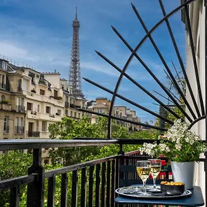 Le Cercle Tour Eiffel Paris